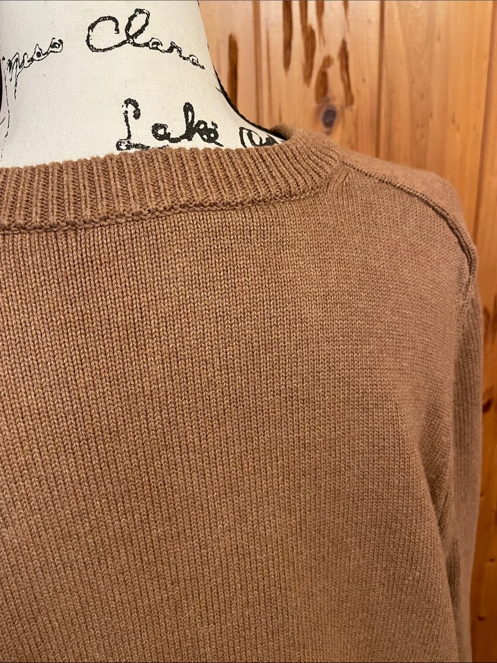 J Crew heritage Men's Crewneck cotton Sweater in Brown fits women’s large also